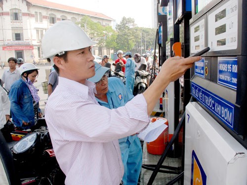 Rút ngắn thời gian xét điều chỉnh giá xăng dầu