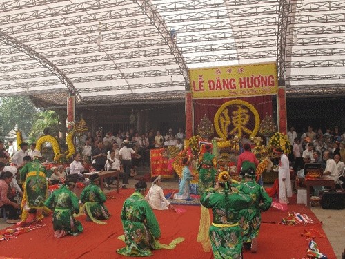 Thái Bình cũng khai hội đền Trần
