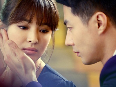 Fan sôi sục với ‘tình mới’ của Song Hye Kyo