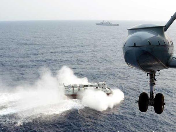 Tàu chiến và phi cơ Trung Quốc hùng hổ tập trận ở Biển Đông