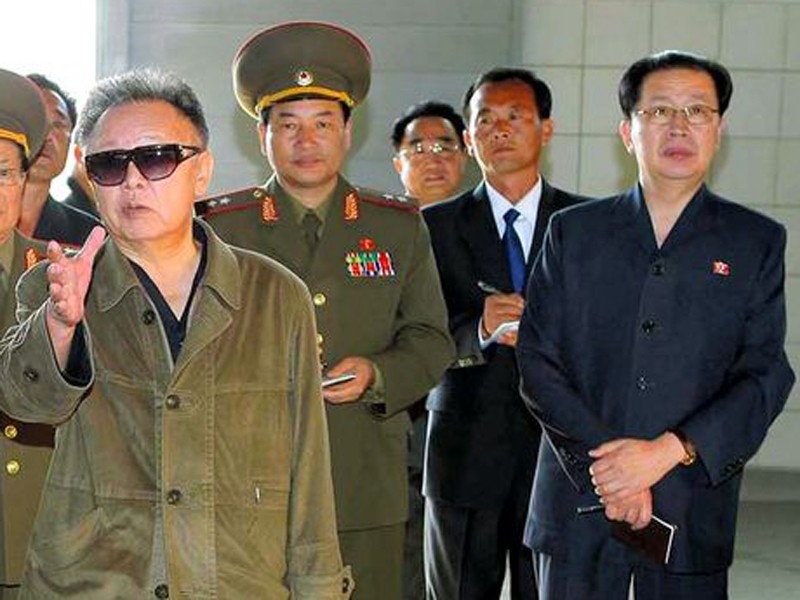 Em rể ông Kim Jong-il lên tướng?