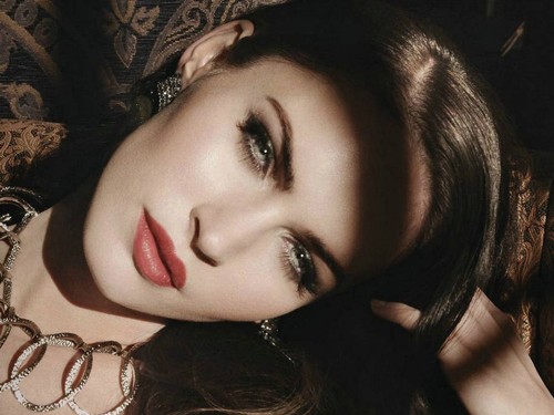 'Biểu tượng sex' Megan Fox - Ngọt ngào đầy quyến rũ