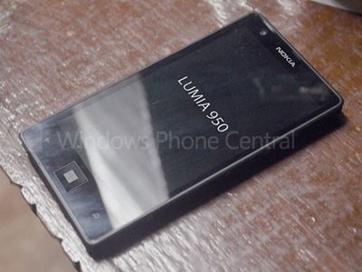 Lộ ảnh nguyên mẫu Nokia Lumia 950?
