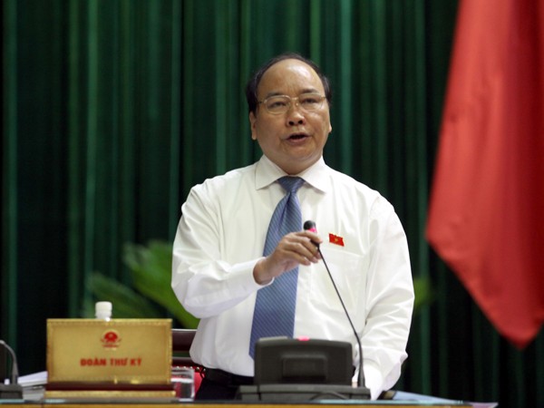 Phó Thủ tướng Nguyễn Xuân Phúc trả lời chất vấn của các ĐBQH Ảnh: Hồng Vĩnh