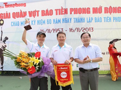 Chùm ảnh: Giải tennis báo Tiền Phong lần thứ nhất