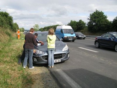 Tập lái xe trên đường liên tỉnh ở Pháp