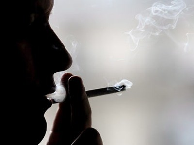 Hút thuốc lá khiến nam giới suy giảm nhận thức