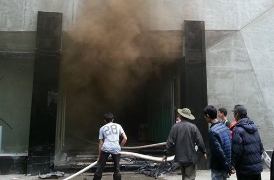 Cận cảnh cháy khu ăn chơi mới nổi tại Hà Nội, 6 người chết
