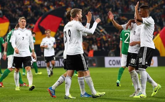 Đức-CH Ai len (3-0): “Xe tăng” giành vé đến Brazil
