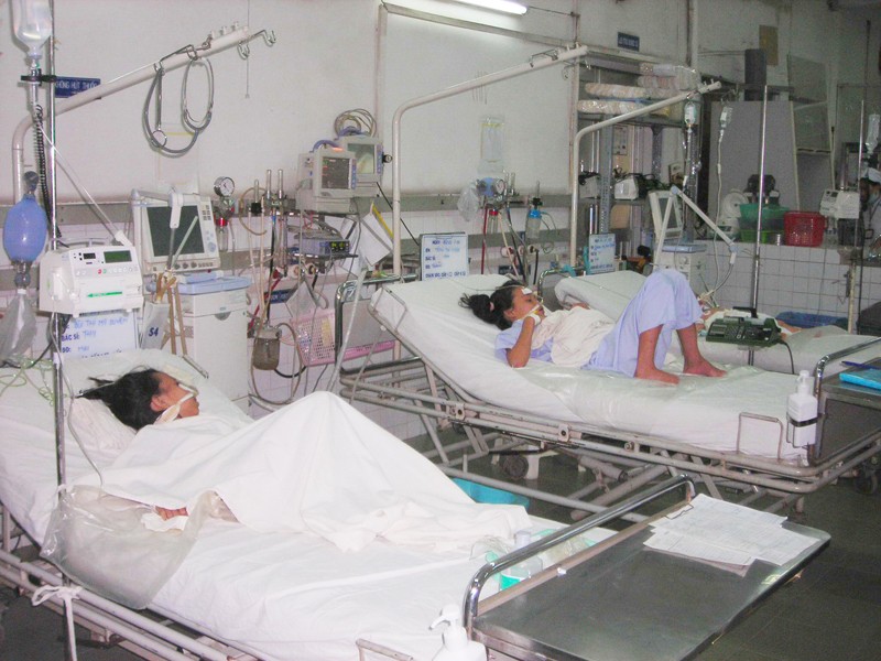 Trẻ em nhập viện vì bệnh viêm mô cầu Ảnh: L.N