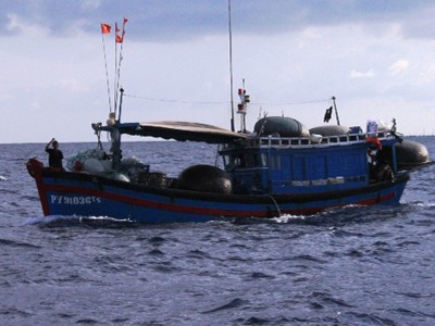 Tàu thuyền ngư dân Phú Yên đánh bắt cá tại vùng biển Song Tử Tây - quần đảo Trường Sa Ảnh: N.Huy