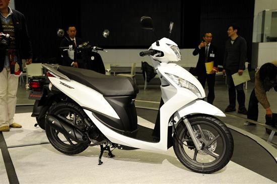 Honda Spacy phiên bản 2011 có giá từ 28,2 triệu đồng
