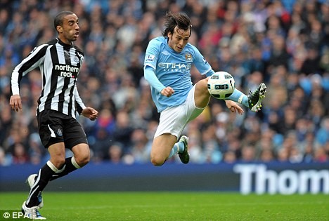 Barcelona muốn ‘giải cứu’ David Silva