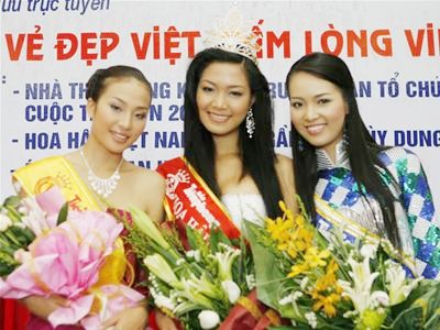 Giao lưu trực tuyến : Vẻ đẹp Việt, tấm lòng Việt