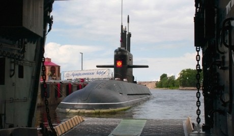 Báo nước ngoài nói về hạm đội tàu ngầm của VN