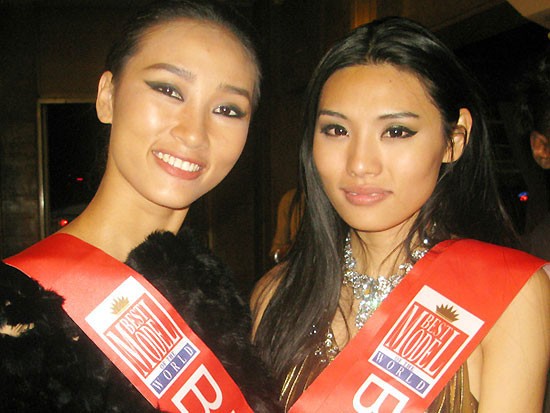 Huyền Trang giành giải Gương mặt xuất sắc nhất châu Á
