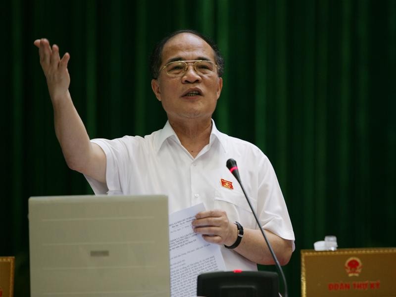Phó Thủ tướng Thường trực Nguyễn Sinh Hùng