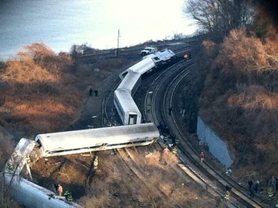 Hiện trường vụ tai nạn tàu hỏa thảm khốc ở Mỹ