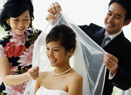 Người châu Á ngày càng 'ngại' kết hôn