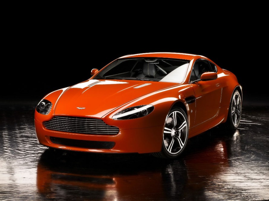 Tương lai mịt mờ của Aston Martin