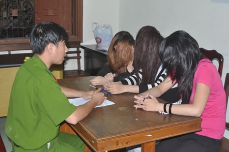 Triệt phá 'nghiệp đoàn' mại dâm ở Đà thành