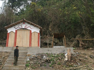 Khám phá ngôi miếu lạ 'thờ' 12 tên cướp ở Lạng Sơn