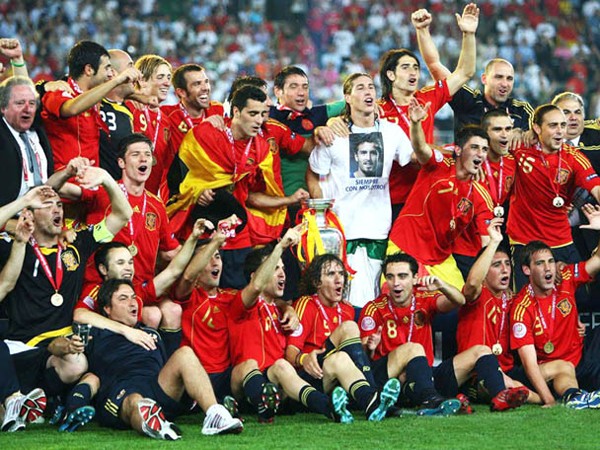Đội tuyển Tây Ban Nha sẽ bảo vệ danh hiệu vô địch châu Âu tại VCK EURO 2012