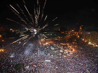 Người biểu tình tụ tập ở quảng trường Tahrir, thủ đô Cairo hôm 1/7, yêu cầu Tổng thống Mohamed Mursi từ chức.