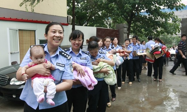 Cảnh sát TQ giải cứu trẻ sơ sinh bị bắt cóc ở nước này