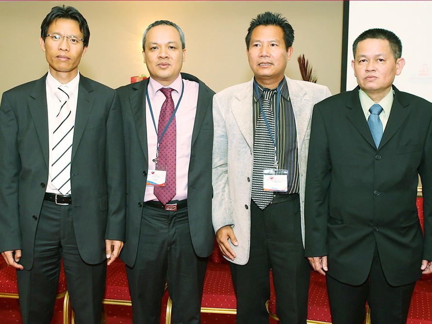 Phạm Ngọc Chu (thứ hai từ phải sang) và các doanh nghiệp Việt Nam tại Hungary