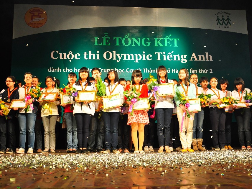 Sở GD&ĐT trao giải cuộc thi Olympic Tiếng Anh