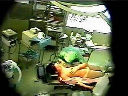 Bác sĩ cưỡng hiếp bệnh nhân tại phòng khám