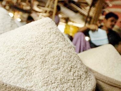 Giá gạo tăng nhẹ