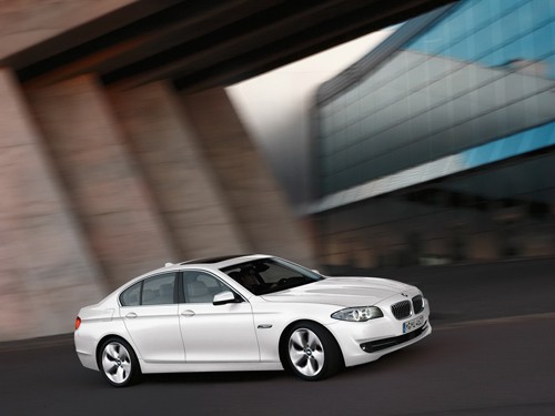 Động cơ mới cho BMW 5-Series đời 2012