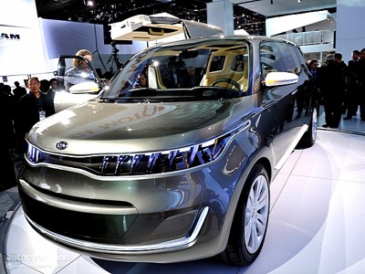 Kia KV7 – Xe đa dụng đầu tiên cửa kiểu cánh chim