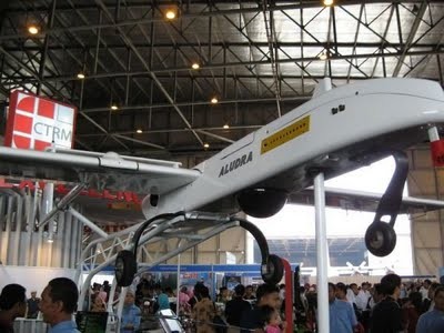 Malaysia - Pakistan hợp tác chế tạo UAV và vệ tinh