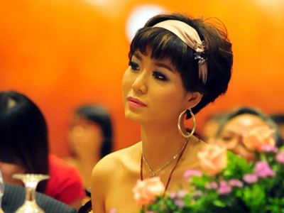 Hoa hậu Thu Thủy vẫn đẹp mặn mà