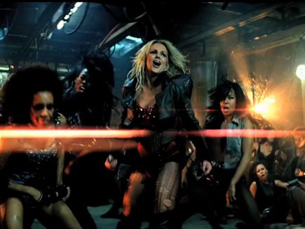 Clip mới của Britney Spears làm fans phát 'sốt'