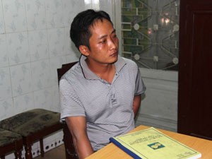Khởi tố kẻ tạt axit ‘người trong mộng’ giữa Sài Gòn