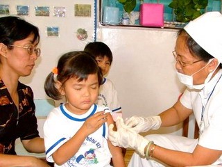 Tiêm miễn phí vaccine Hib cho trẻ em