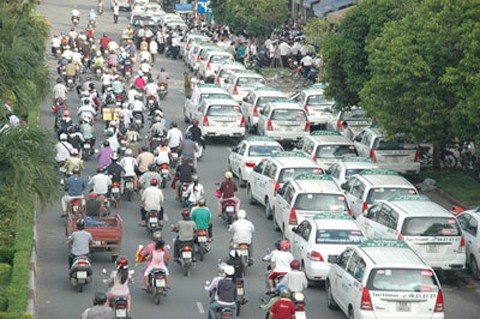 Từ ngày 20-5, Hà Nội có thêm một số tuyến phố cấm taxi giờ cao điểm