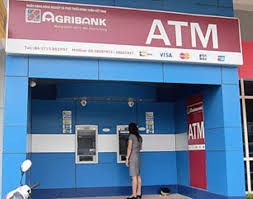 Cán bộ Agribank dùng vàng giả rút tiền thật