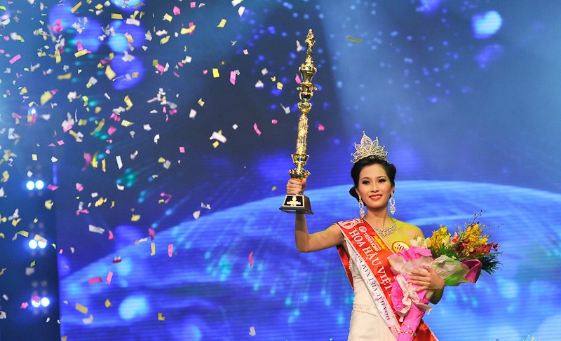 Hành trình tới vương miện Hoa hậu của Đặng Thu Thảo