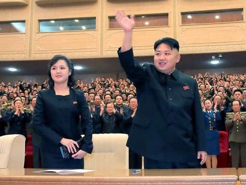 Lãnh đạo Triều Tiên Kim Jong Un và phu nhân Ri Sol Ju