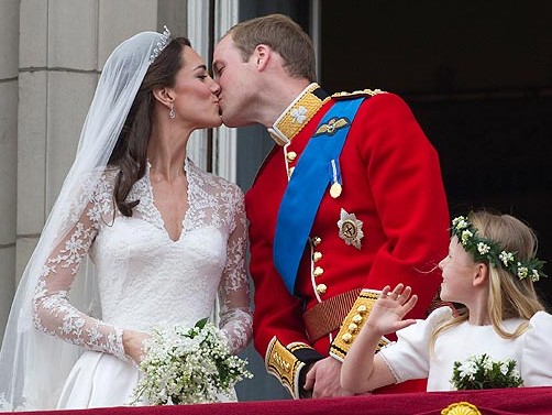 Nhìn lại một năm hạnh phúc của Hoàng tử William và Kate Middleton