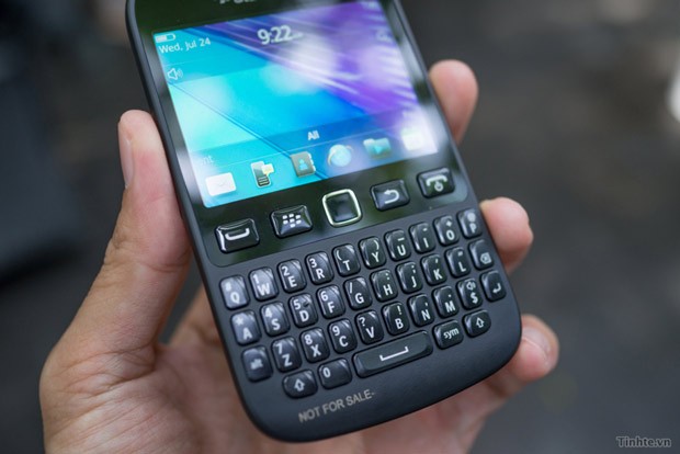Ra mắt BlackBerry 9720