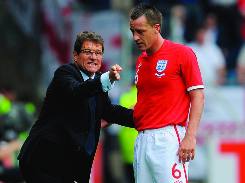 HLV Capello quyết tâm bảo vệ Terry trước thềm Euro 2012 Ảnh: Getty Images