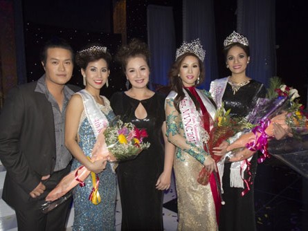 Cuộc thi Hoa hậu phu nhân người Việt thế giới 2012 bị tố 'bán giải'