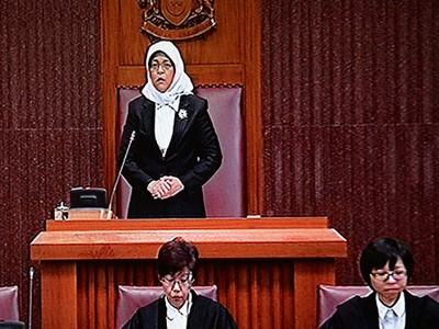 Nữ chủ tịch quốc hội đầu tiên của Singapore nhậm chức