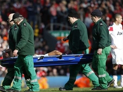 'Bão chấn thương' tàn phá Old Trafford